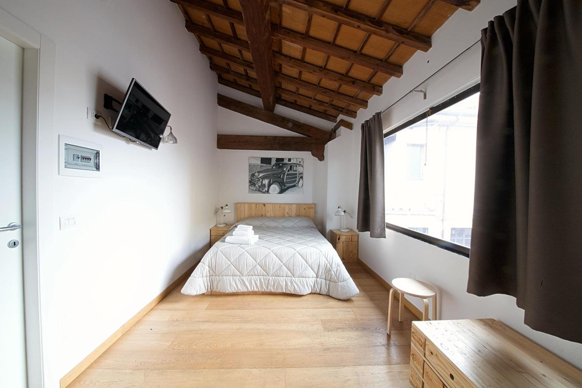 Le Pietrasantine - Centro Storico Bed & Breakfast *