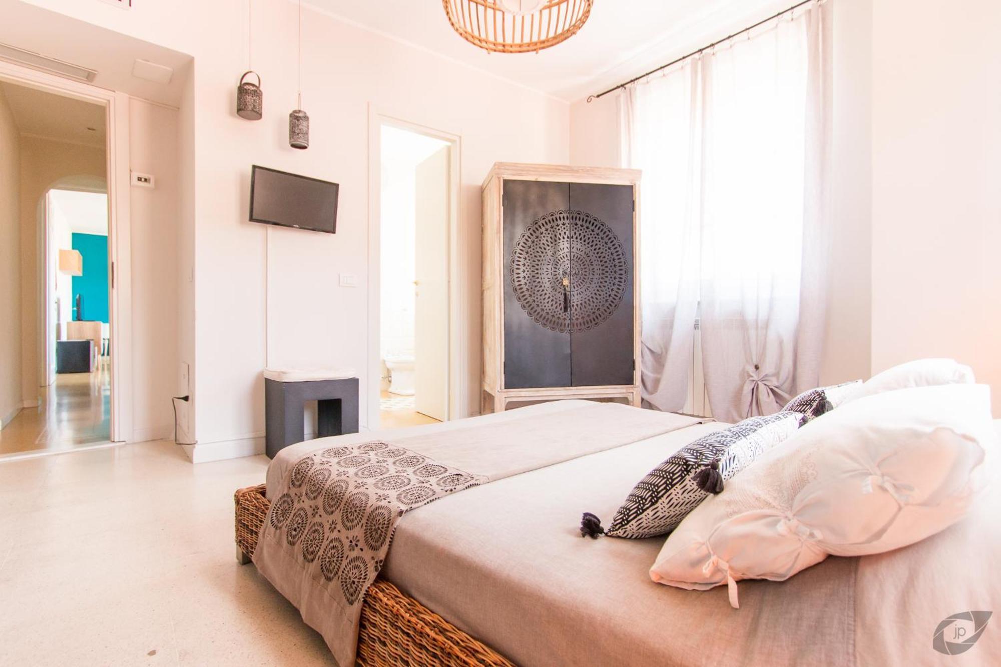 Le Pietrasantine - Centro Storico Bed & Breakfast *
